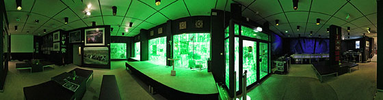Eingang, Vorführraum, Bar